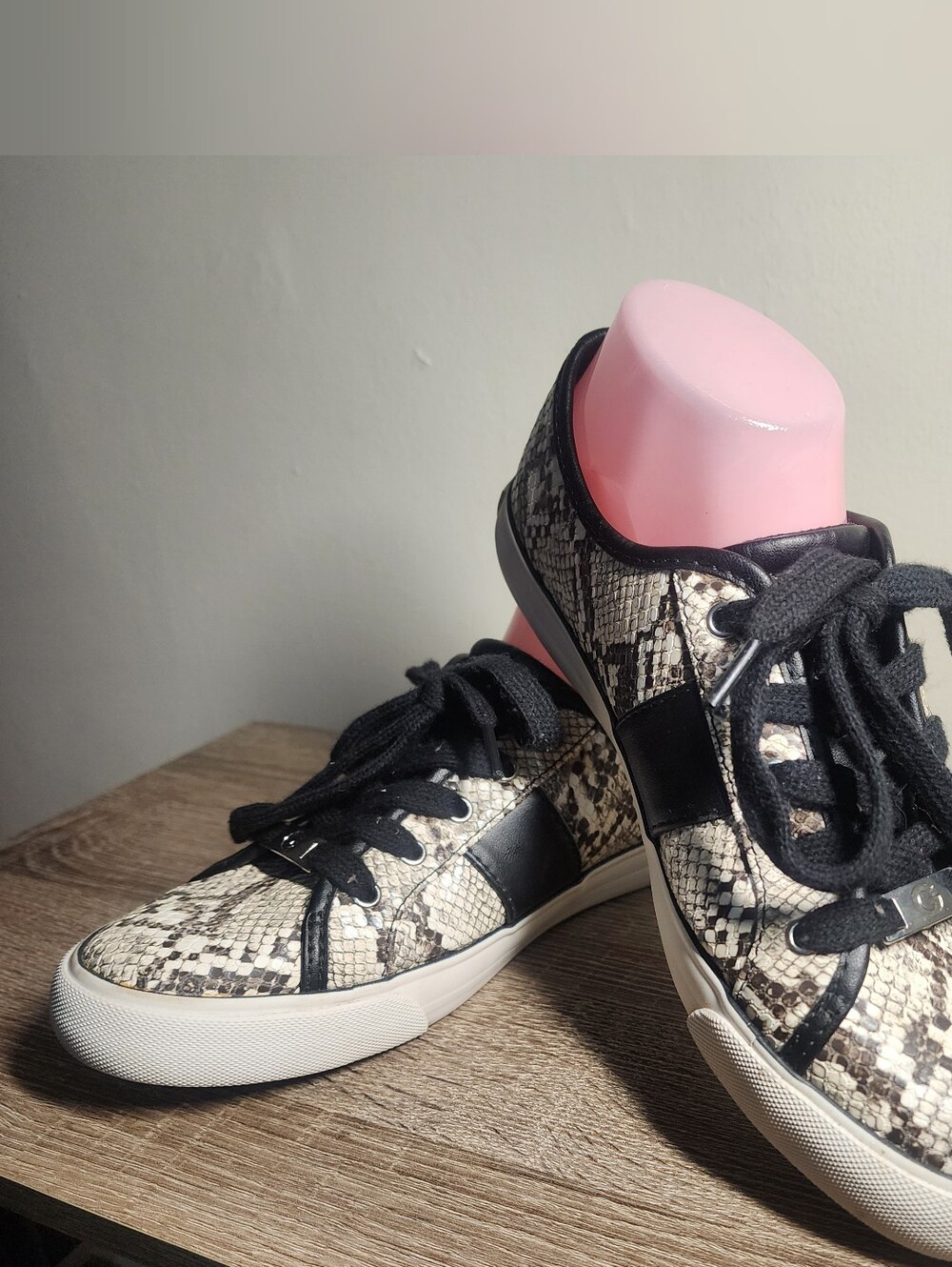 G by Guess Faux Leather Black & White Snake Print Fashion Sneakers